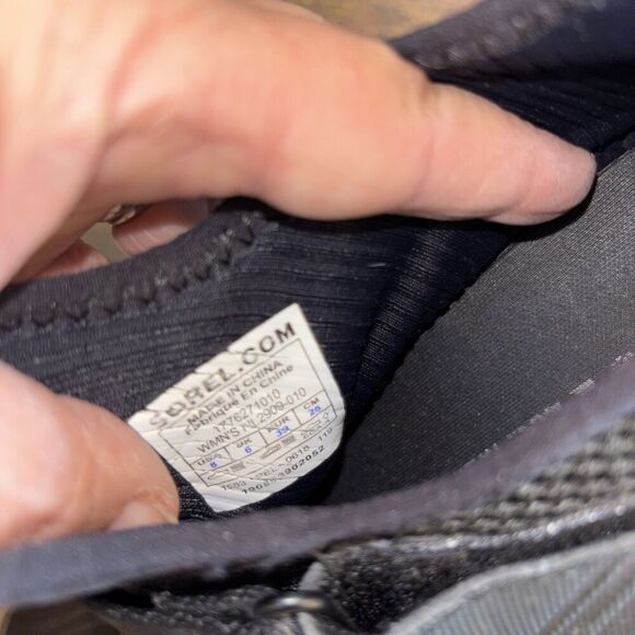 Sorel Kinetic Sneak Shoes Women 8 Black Slip On Strap Low Top Sneakers Logo - Picture 10 of 11